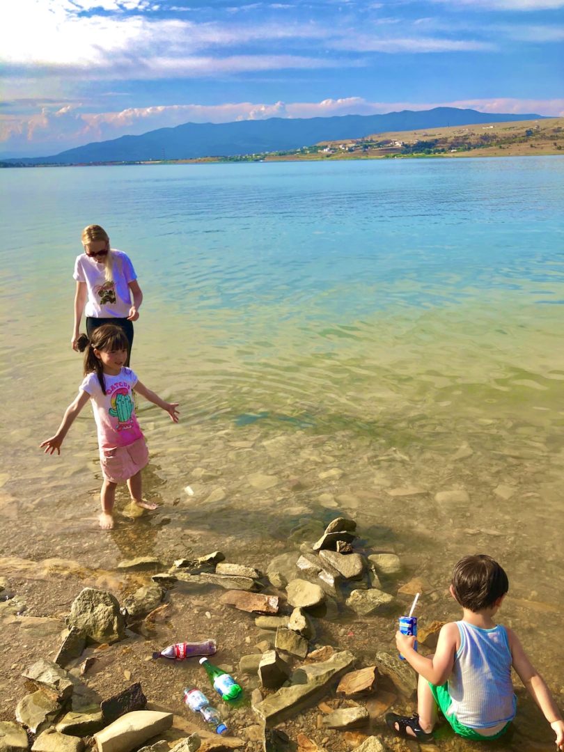 家族で楽しめる大自然！トビリシの湖「Tbilisi Sea」